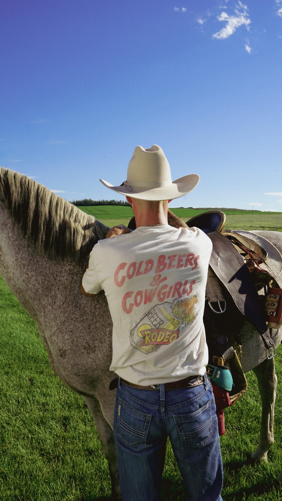 COLD BEERS & COWGIRLS tee